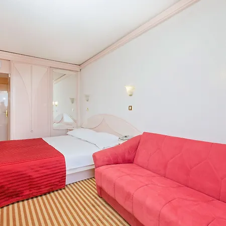 Zorna Plava Laguna فندق