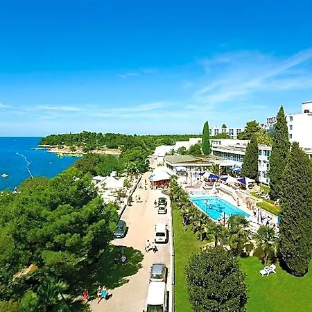 Zorna Plava Laguna Szálloda 3*