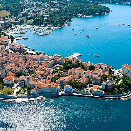 Zorna Plava Laguna Szálloda