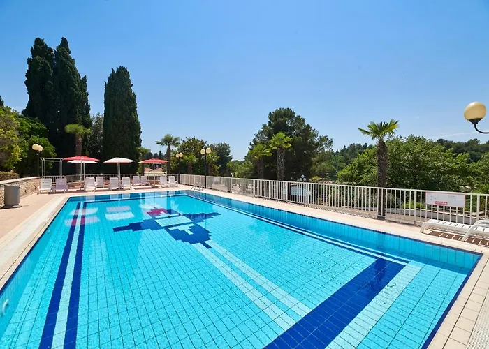 Zorna Plava Laguna 호텔 3*