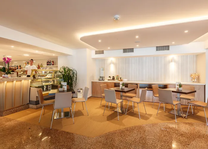 호텔 Zorna Plava Laguna 포레치