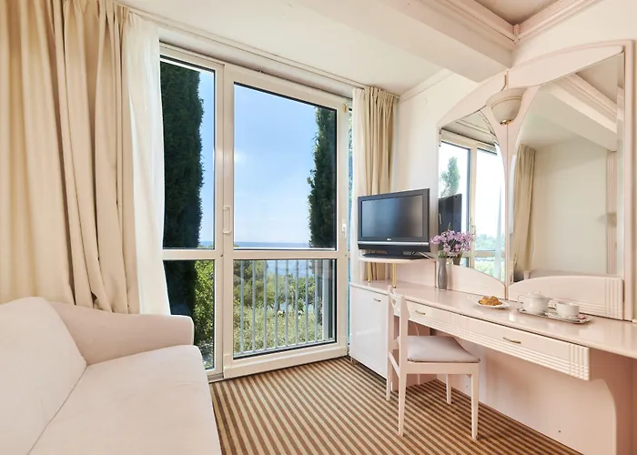 호텔 Zorna Plava Laguna 3*