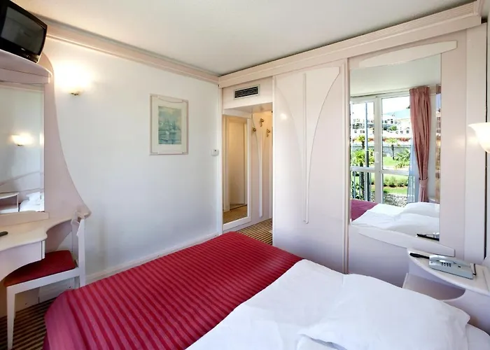 Zorna Plava Laguna 3* 포레치