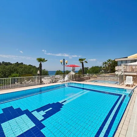 فندق Zorna Plava Laguna بوريتش