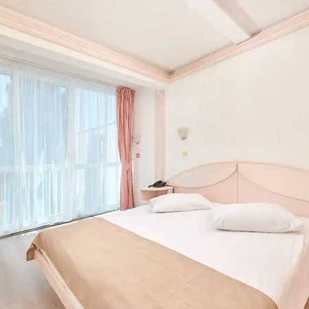 Zorna Plava Laguna 호텔 3*