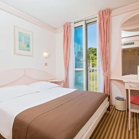 Zorna Plava Laguna فندق بوريتش