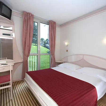 Zorna Plava Laguna بوريتش