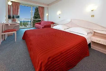 Zorna Plava Laguna Szálloda 3*