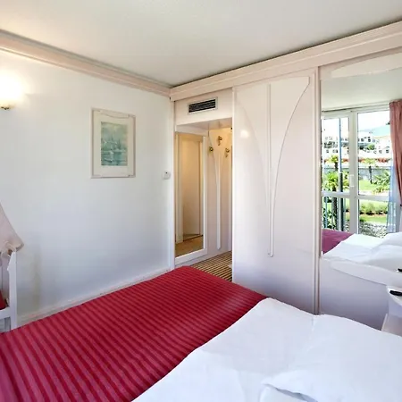 Zorna Plava Laguna 3* 포레치